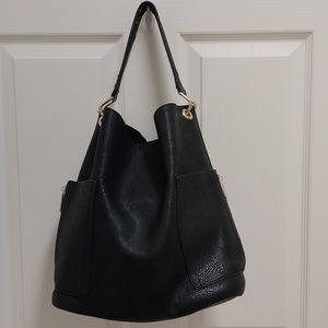 Bucket bag